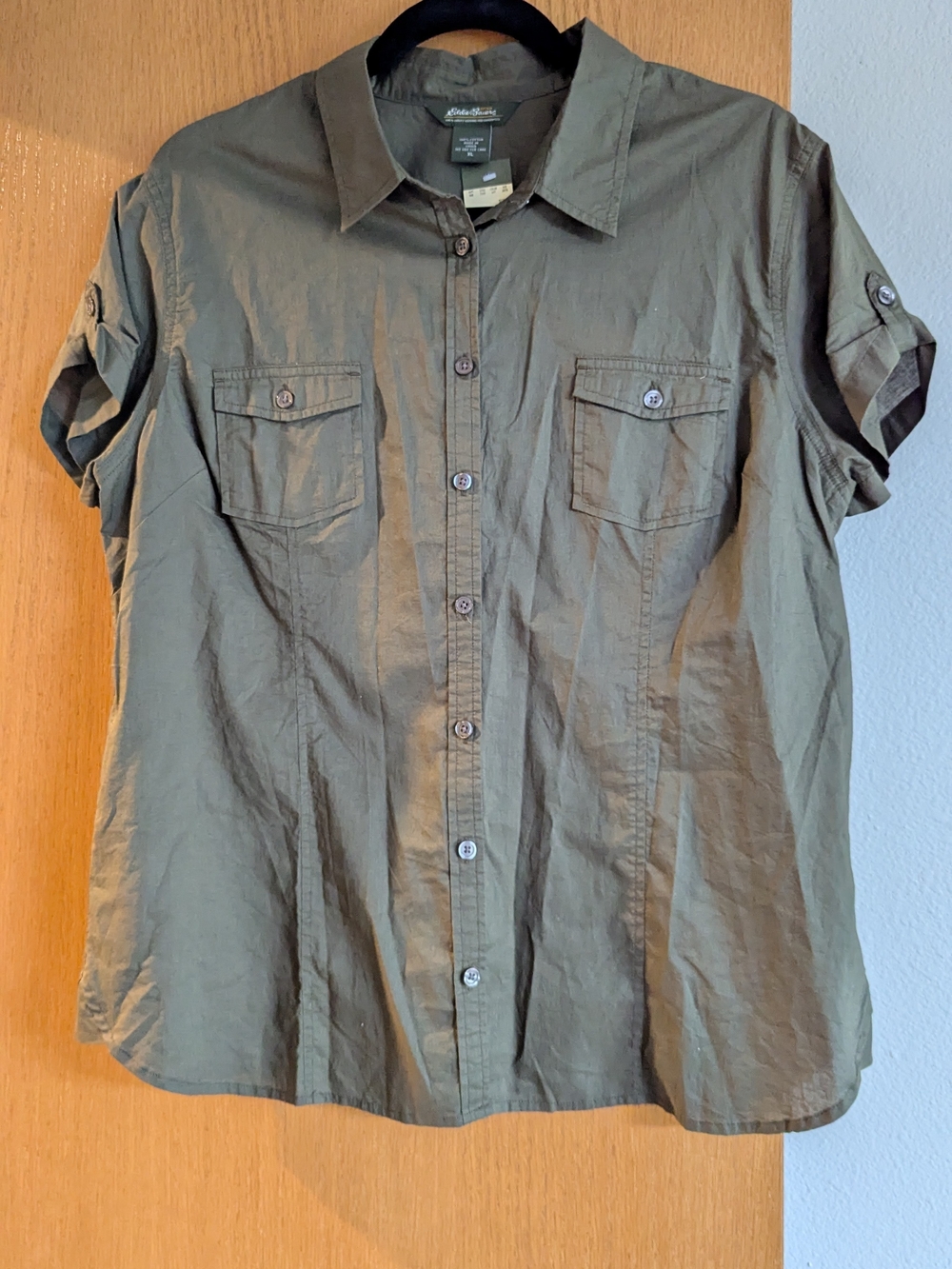 NWT XL Eddie Bauer Women’s Olive Short-Sleeve Button-Up Shirt